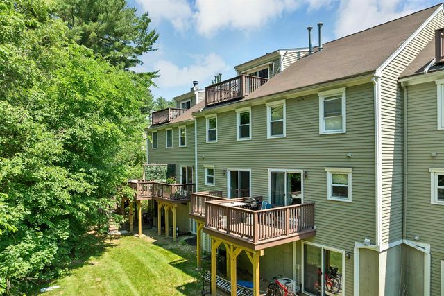 48 Cadogan Way, Nashua, NH 03062