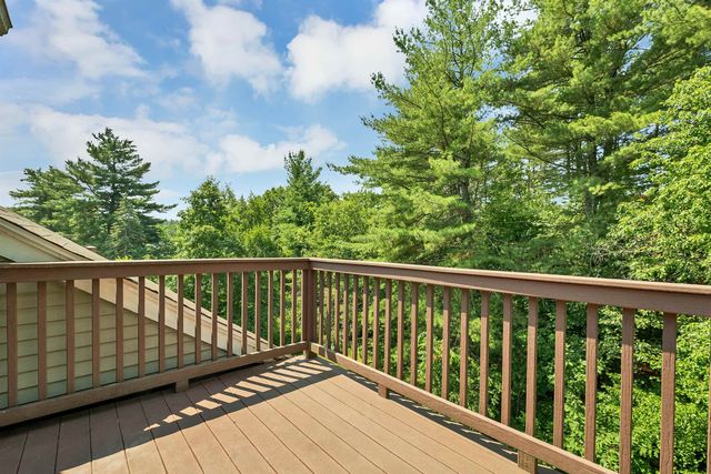 48 Cadogan Way, Nashua, NH 03062
