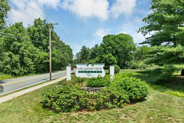 48 Cadogan Way, Nashua, NH 03062