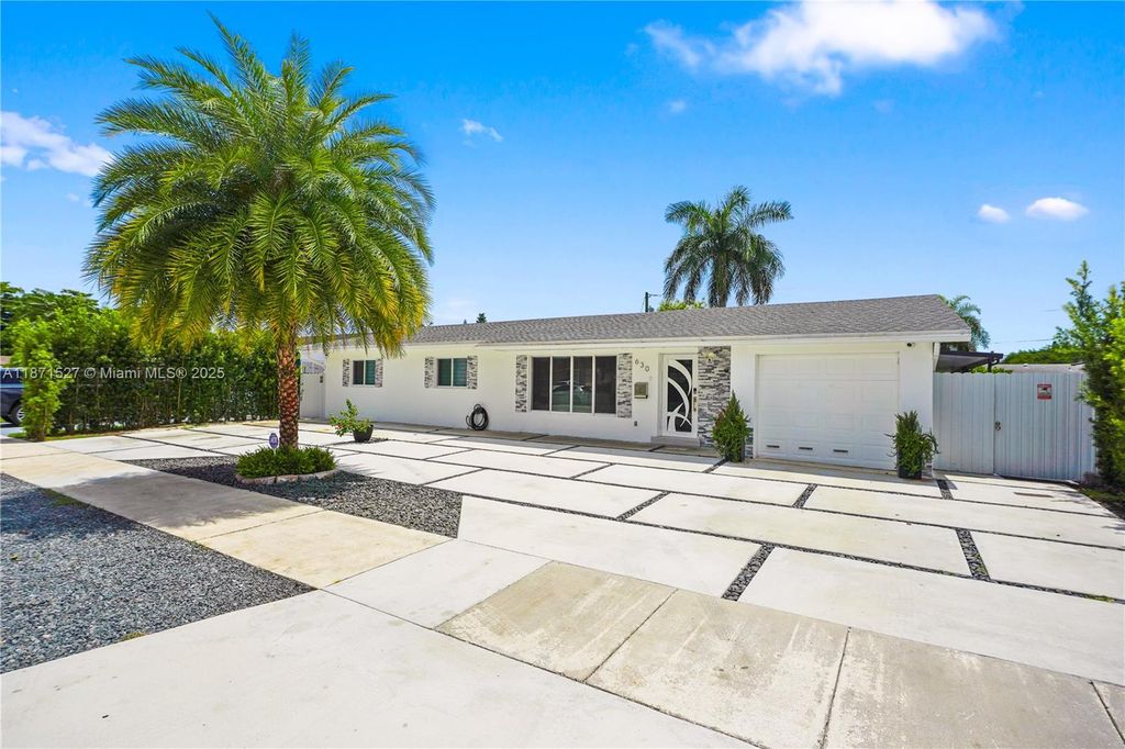 630 NW 16th St, Homestead, FL 33030