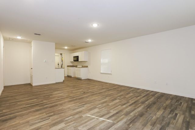 1123 Chappell, Longview, TX 75602