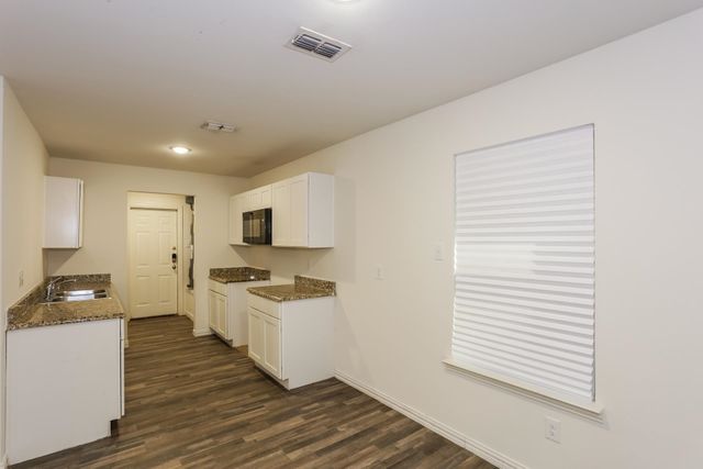 1123 Chappell, Longview, TX 75602