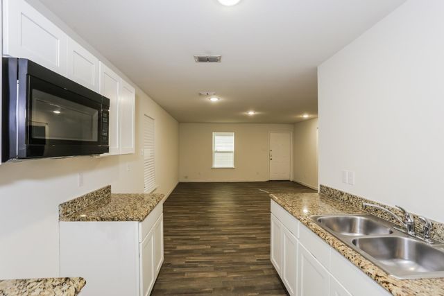 1123 Chappell, Longview, TX 75602