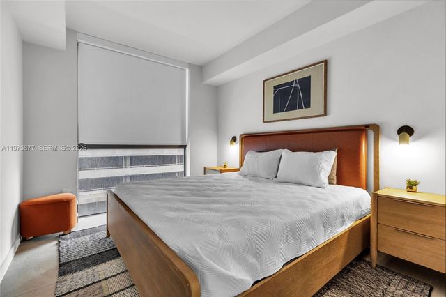 11 NE 6 St 407, Miami, FL 33132