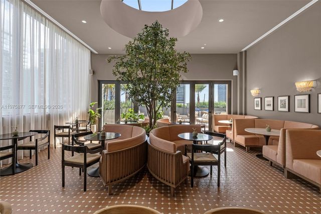 11 NE 6 St 407, Miami, FL 33132