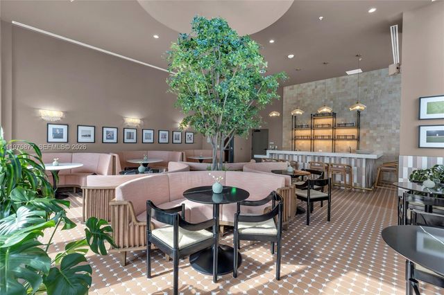 11 NE 6 St 407, Miami, FL 33132