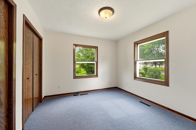 1805 Marvale Avenue SE, Rochester, MN 55904
