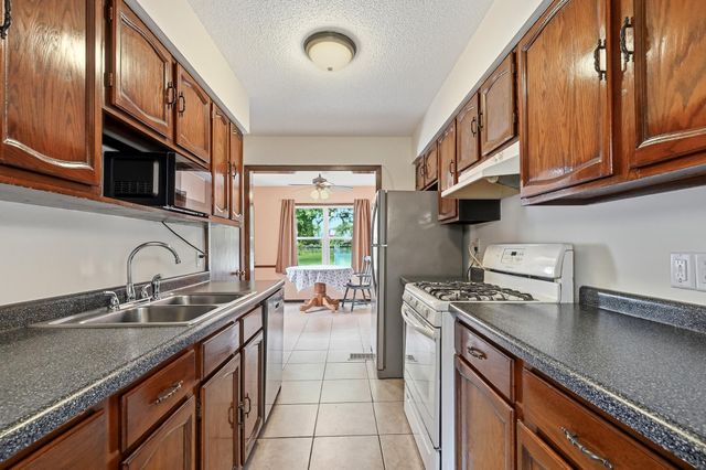 1805 Marvale Avenue SE, Rochester, MN 55904