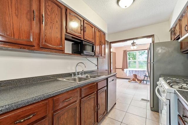 1805 Marvale Avenue SE, Rochester, MN 55904