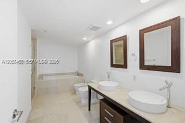 465 Brickell Avenue 3202, Miami, FL 33131