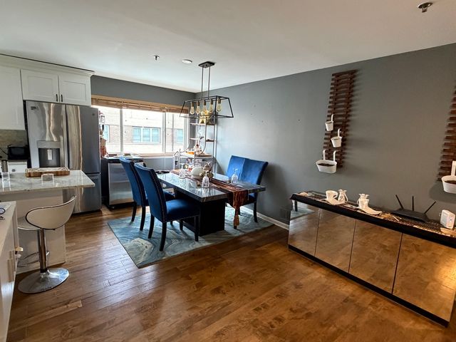 425 S Harvey Avenue E, Oak Park, IL 60302
