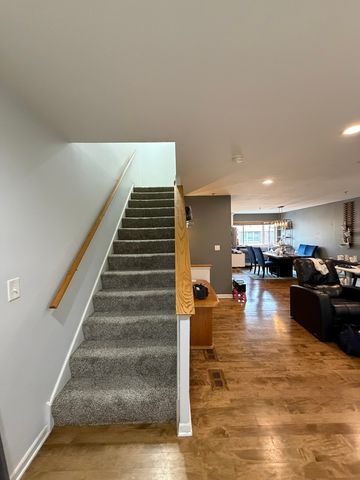 425 S Harvey Avenue E, Oak Park, IL 60302