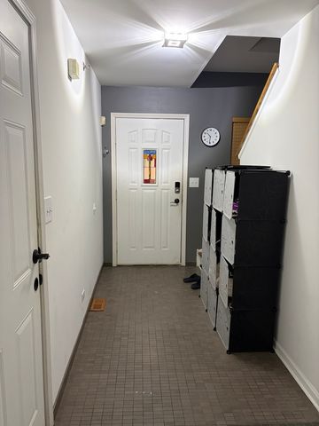 425 S Harvey Avenue E, Oak Park, IL 60302