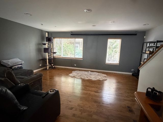 425 S Harvey Avenue E, Oak Park, IL 60302