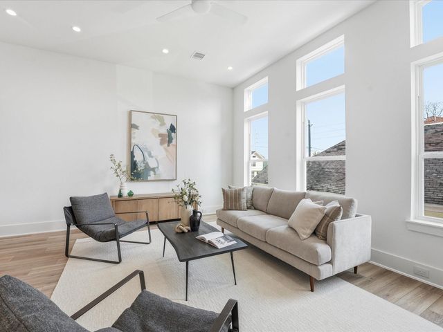 1517 Mckee Street, Houston, TX 77009