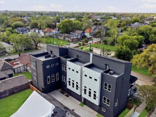 1517 Mckee Street, Houston, TX 77009