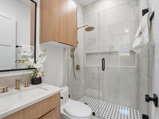 1517 Mckee Street, Houston, TX 77009