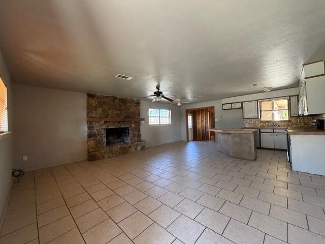 1101 Sierra Vista, Granbury, TX 76048