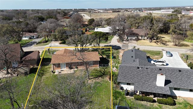1101 Sierra Vista, Granbury, TX 76048