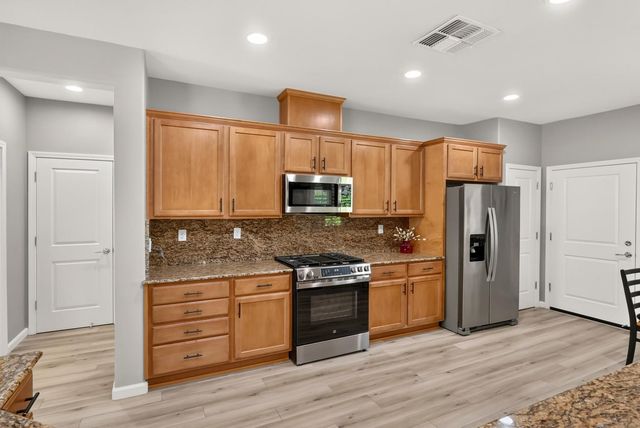 9935 Kennet Way, Elk Grove, CA 95757