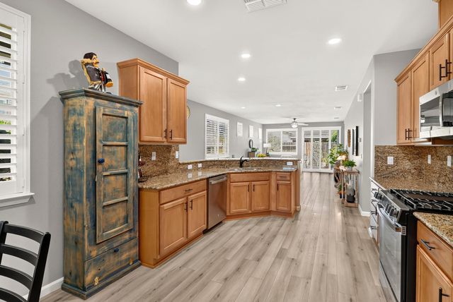9935 Kennet Way, Elk Grove, CA 95757