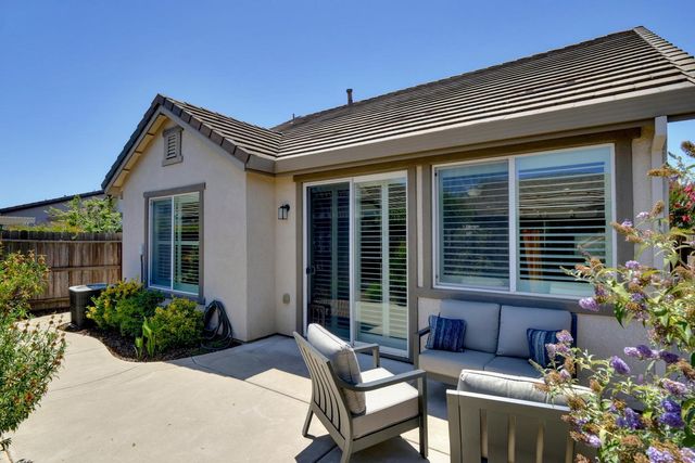 9935 Kennet Way, Elk Grove, CA 95757
