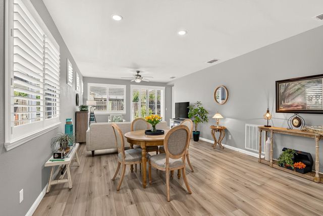 9935 Kennet Way, Elk Grove, CA 95757