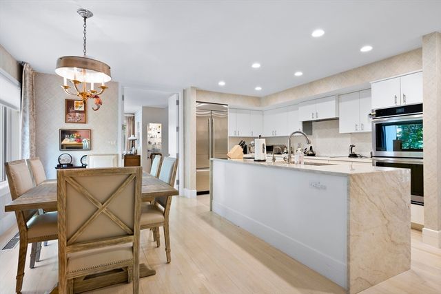 207 Nahanton Street 207, Newton, MA 02459