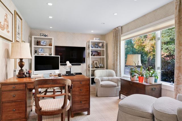 207 Nahanton Street 207, Newton, MA 02459