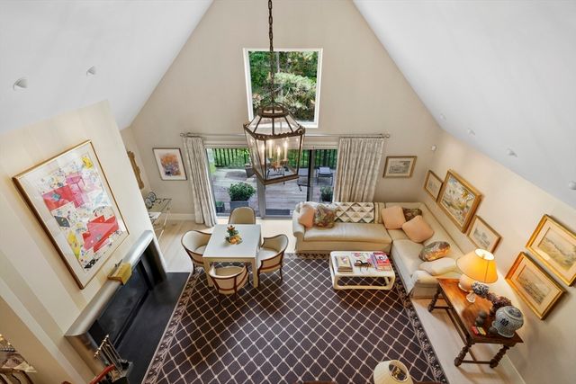 207 Nahanton Street 207, Newton, MA 02459