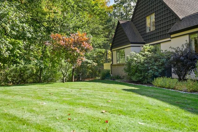 207 Nahanton Street 207, Newton, MA 02459