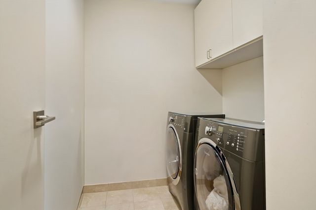 207 Nahanton Street 207, Newton, MA 02459