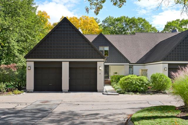 207 Nahanton Street 207, Newton, MA 02459