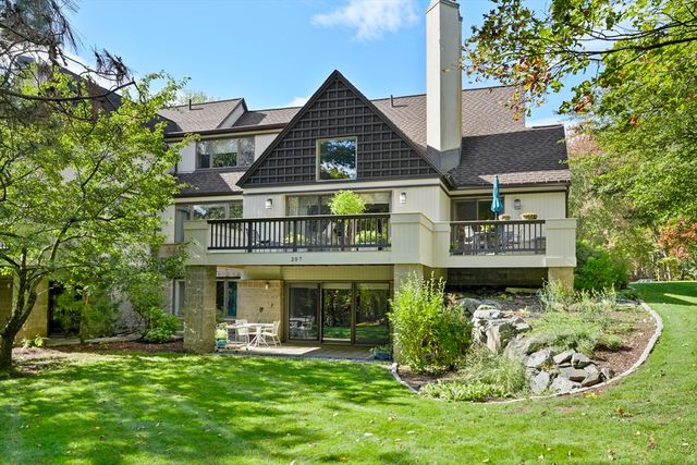 207 Nahanton Street 207, Newton, MA 02459