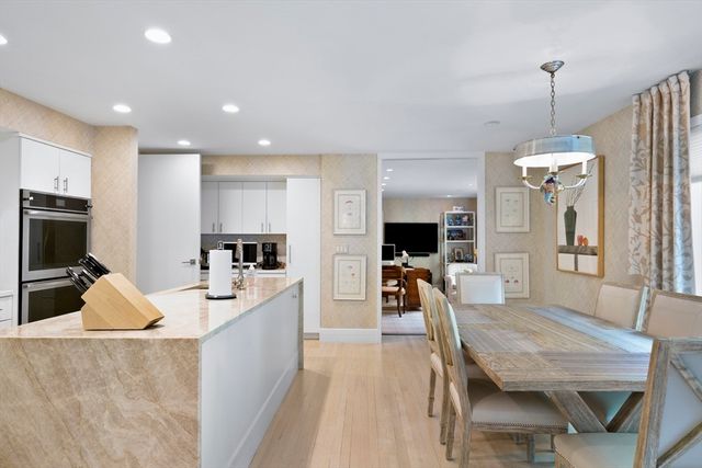 207 Nahanton Street 207, Newton, MA 02459