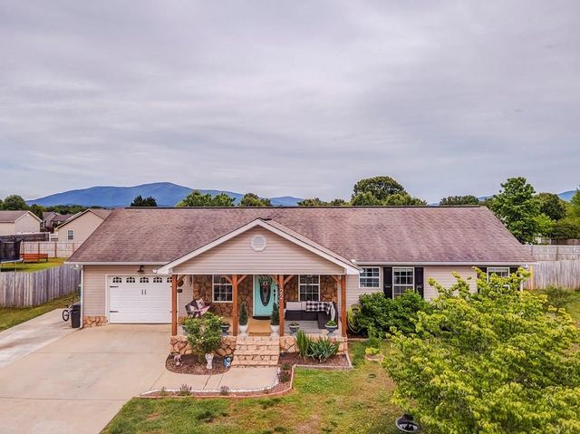 122 Lyndsey Drive, Chatsworth, GA 30705