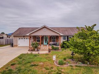 122 Lyndsey Drive, Chatsworth, GA 30705
