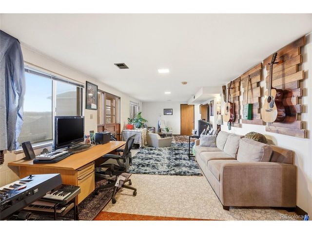 832 Fox Hill Ct, Boulder, CO 80303
