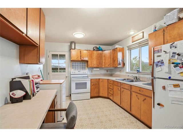 832 Fox Hill Ct, Boulder, CO 80303