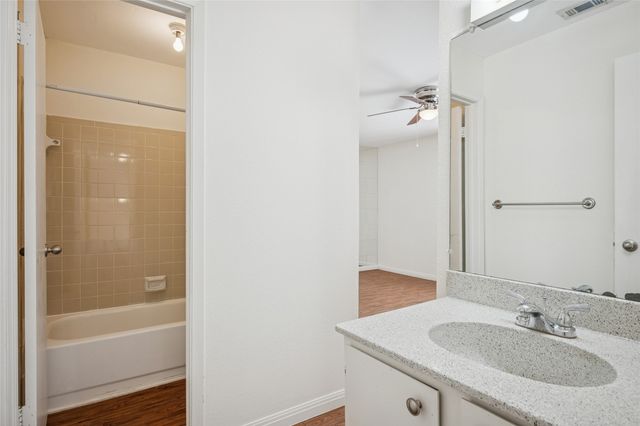 5981 Arapaho Road 206, Dallas, TX 75248