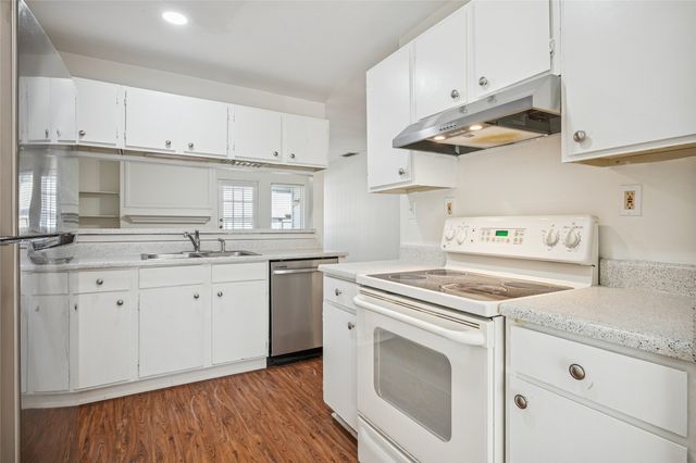 5981 Arapaho Road 206, Dallas, TX 75248