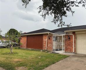 12931 Becklin Lane, Houston, TX 77099