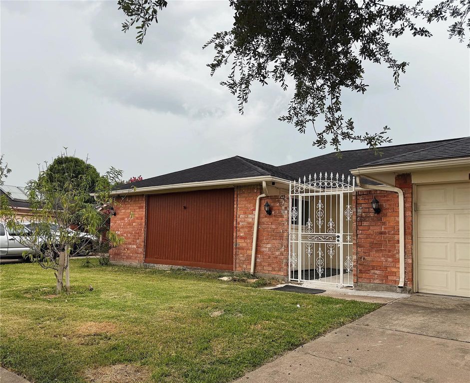 12931 Becklin Lane, Houston, TX 77099