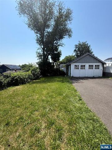 76 Hamilton Avenue, Lodi, NJ 07644