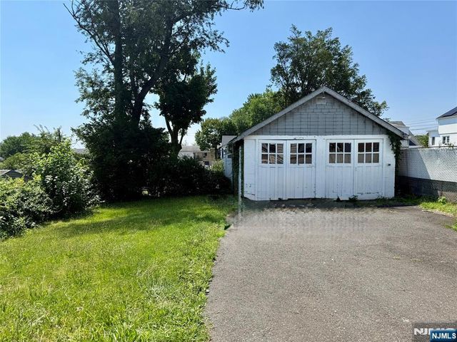76 Hamilton Avenue, Lodi, NJ 07644