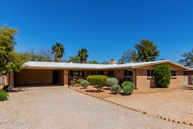 5255 E Baker Street, Tucson, AZ 85711