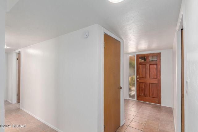 5255 E Baker Street, Tucson, AZ 85711