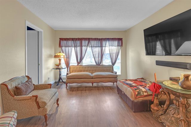 5624 Boca Raton Boulevard 133, Fort Worth, TX 76112