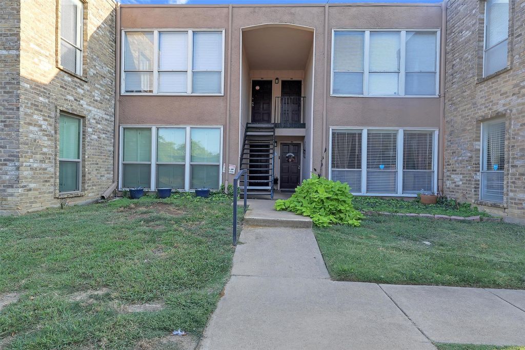 5624 Boca Raton Boulevard 133, Fort Worth, TX 76112