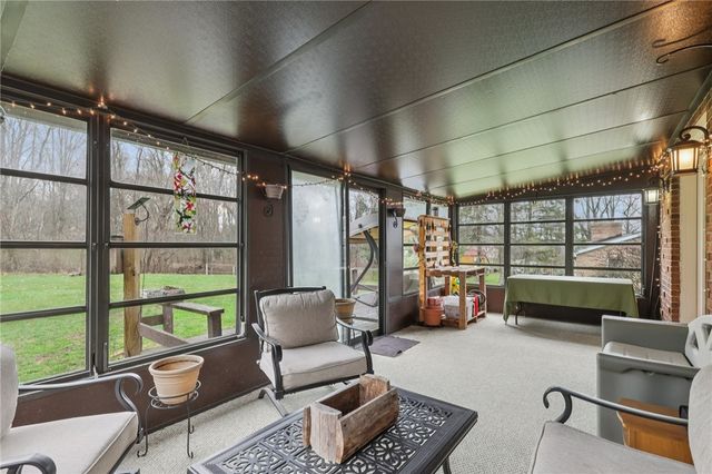 2935 Glenda Dr., Scott Twp, PA 16101